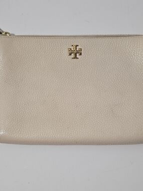 Tory Burch Cream Pebbled Leather Zip Wristlet with Gold Logo